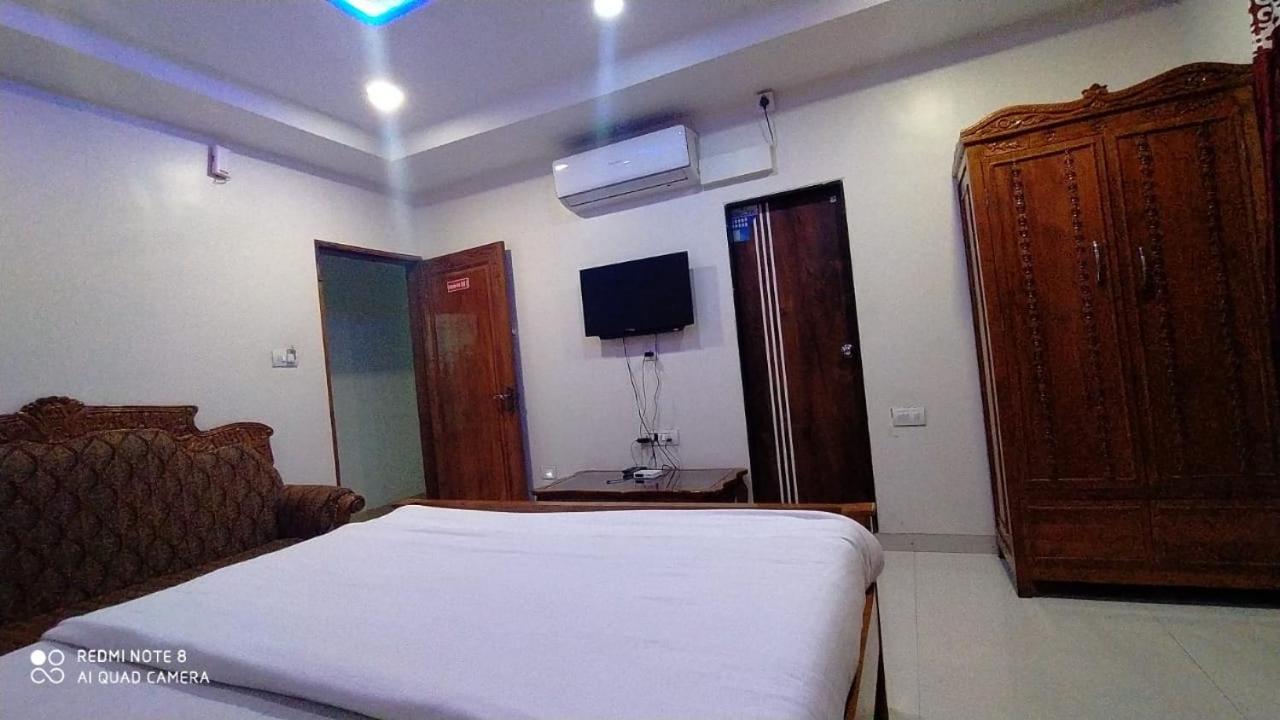 Hotel Shalimar Executive, Uran Islampur Peth  Extérieur photo