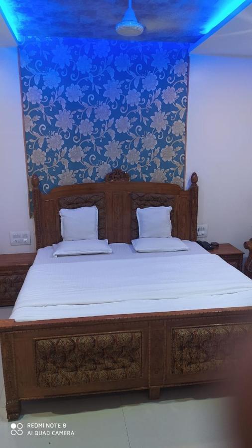 Hotel Shalimar Executive, Uran Islampur Peth  Extérieur photo