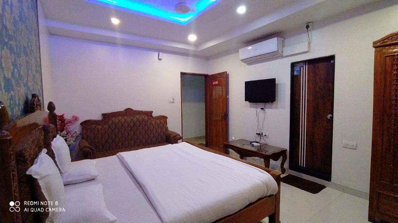 Hotel Shalimar Executive, Uran Islampur Peth  Extérieur photo